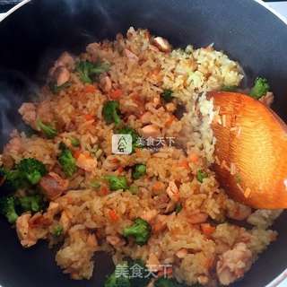 三文鱼咖喱炒饭的做法步骤:10