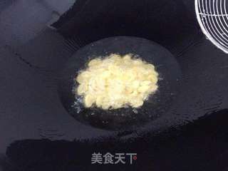 白果炒虾仁的做法步骤:6