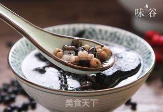养气血的黑豆首乌煲乌鸡汤的做法步骤:4