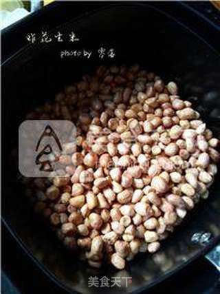 健康下酒菜:炸花生米的做法步骤:4