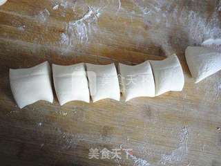 鲜肉白菜包的做法步骤:10