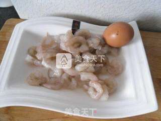 炸虾仁的做法步骤：1