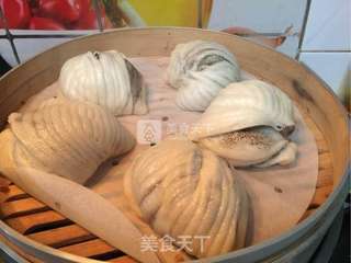 贝壳黑芝麻花卷的做法步骤:18