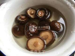 蚝油香菇菜心的做法步骤:2