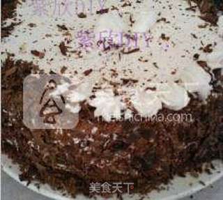 8寸黑森林水果蛋糕的做法步骤:16