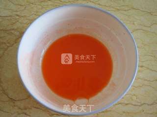 胡萝卜鲜肉蛋卷的做法步骤:4