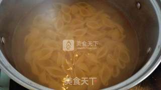 极简又好吃的--意式培根肉酱面的做法步骤:2