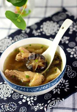 【鸡汤一招鲜】萝卜干香菇炖鸡的做法步骤:11