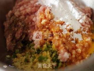【年夜饭吉利压轴大菜】少油版四喜丸子的做法步骤:4