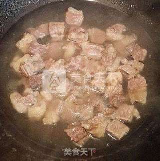 红油牛肉面的做法步骤：1