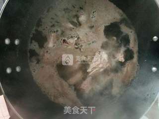 淮山排骨汤的做法步骤:3