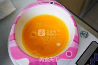 牛奶鸡蛋羹的做法步骤:2