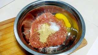 红烧狮子头的做法步骤:3