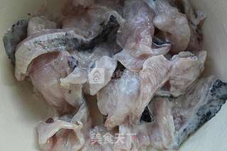 焦熘鱼片的做法步骤:4
