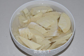 冬笋烧肉的做法步骤：2