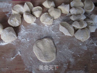 羊肉水煎包的做法步骤:7