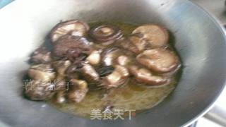 香菇炖鸭子的做法步骤:6