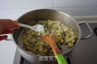 土豆牛肉炒饭的做法步骤:5