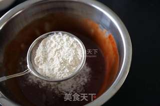 覆盆子巧克力熔岩蛋糕的做法步骤:7