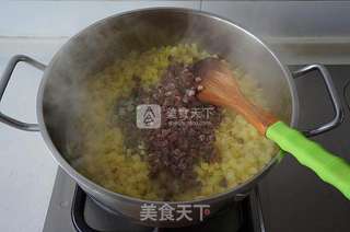 土豆牛肉炒饭的做法步骤：4