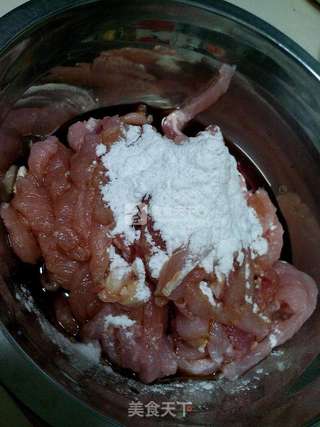 京酱肉丝的做法步骤:3