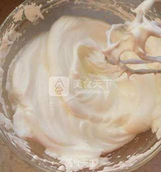 柠香戚风蛋糕的做法步骤:5