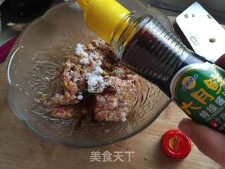 黄花菜肉春卷的做法步骤:6