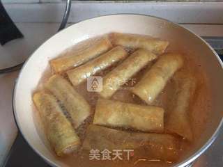 黄花菜肉春卷的做法步骤:13