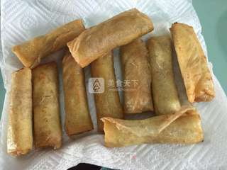 黄花菜肉春卷的做法步骤:14