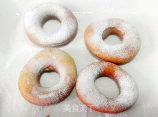 小朋友的最爱——甜甜圈的做法步骤:11