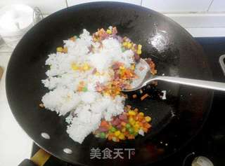 异域风情——草莓菠萝炒饭的做法步骤:5
