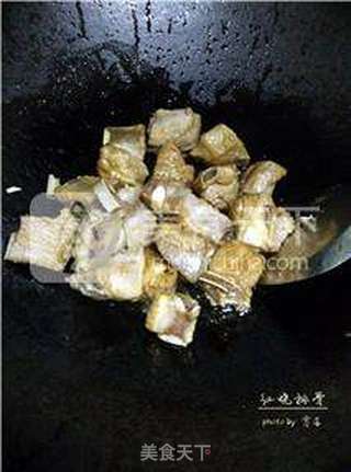 【吮齿留香的美味】红烧排骨的做法步骤:5