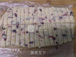 燕麦蔓越莓手指饼干的做法步骤:11