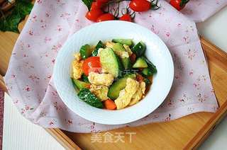 让春节的宴客桌上春意盎然——圣女果黄瓜炒鸡蛋的做法步骤:7