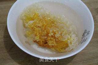 滋润如意【椰汁银耳羹】的做法步骤:2
