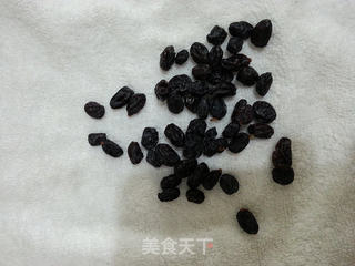 黑加仑牛奶无油戚风蛋糕的做法步骤:12