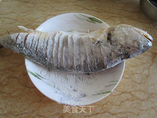 松子大黄鱼的做法步骤:6