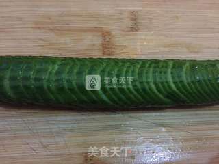 梭衣水果黄瓜的做法步骤:2