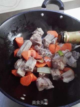 红焖羊肉的做法步骤:6