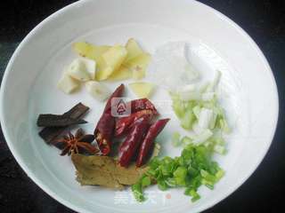 栗子红烧肉的做法步骤:5