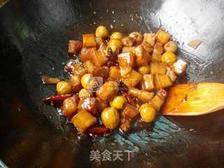栗子红烧肉的做法步骤:11