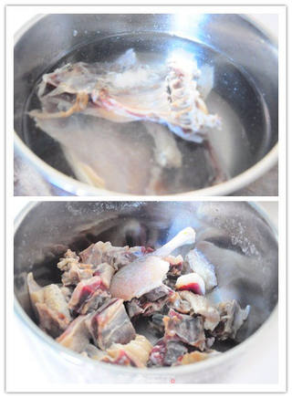 荔浦芋头烧腊鸭的做法步骤:2