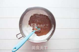 龙猫巧克力戚风蛋糕的做法步骤:9