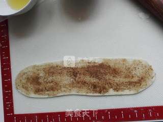 椒盐贝壳花卷的做法步骤:5