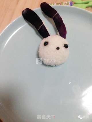 饭妈创意儿童餐 长耳兔的做法步骤:3