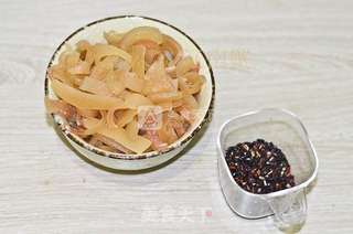黑米肉皮冻的做法步骤:6