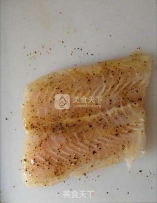 情人节菜谱之法式香煎龙利鱼的做法步骤:2