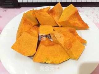 南瓜小猴子馒头的做法步骤：1