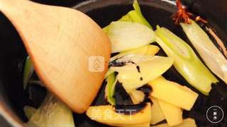 四喜丸子一厨作铸铁锅版的做法步骤:6