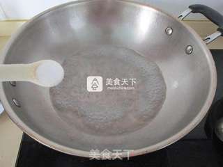 火龙果熘虾球的做法步骤:6